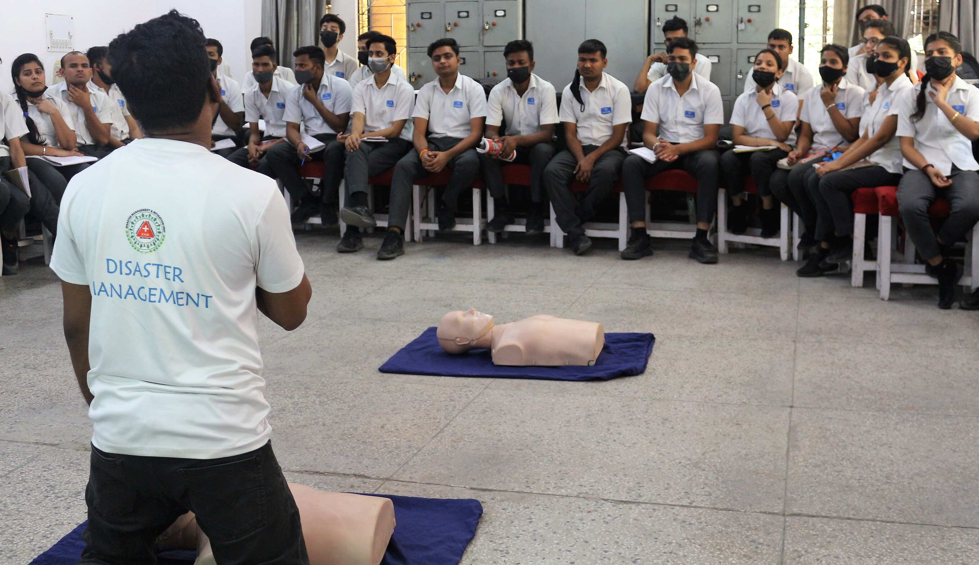 Training student on lifesaving skills